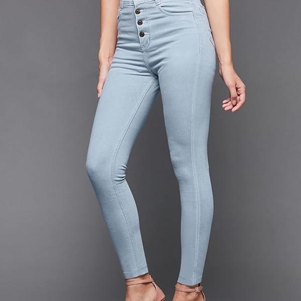 Distressed Skinny Jeans (Digital)